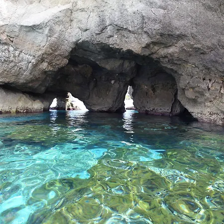 Hotell Calabrisella Ricadi